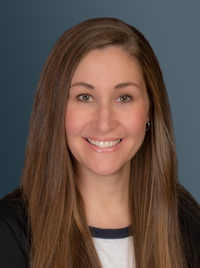 Photo of Kristin Headshot