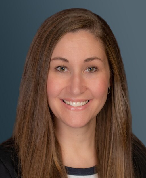 Photo of Kristin Lewis